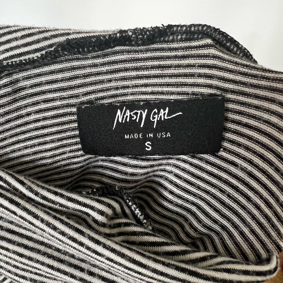 Nasty Gal Cropped Striped Turtleneck Sm - Picture 3 of 3